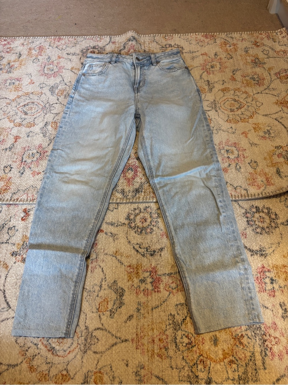 Light Wash American Eagle Jeans